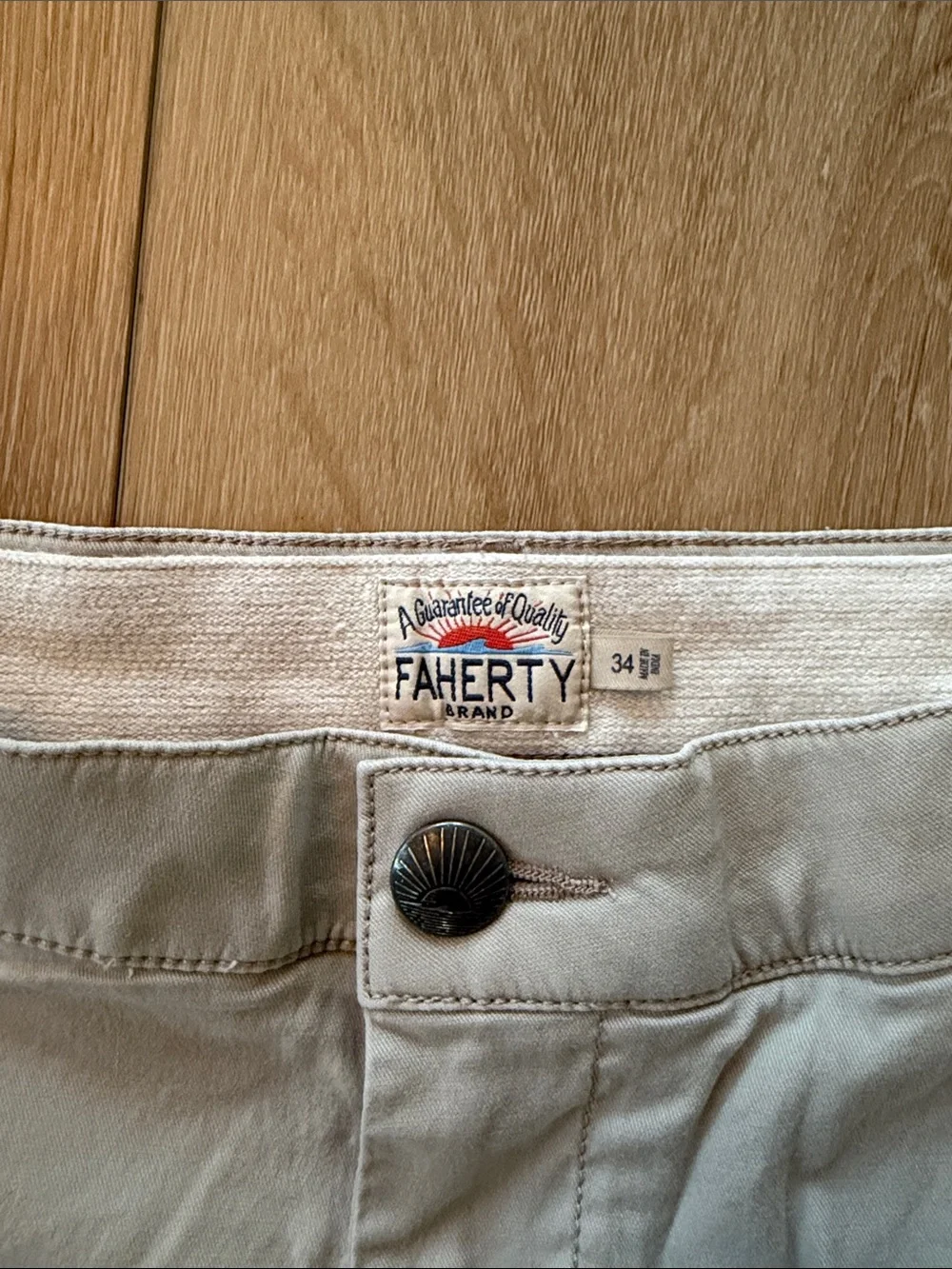 Faherty Men's Light Beige Flat-Front Organic Cotton Shorts Island Life